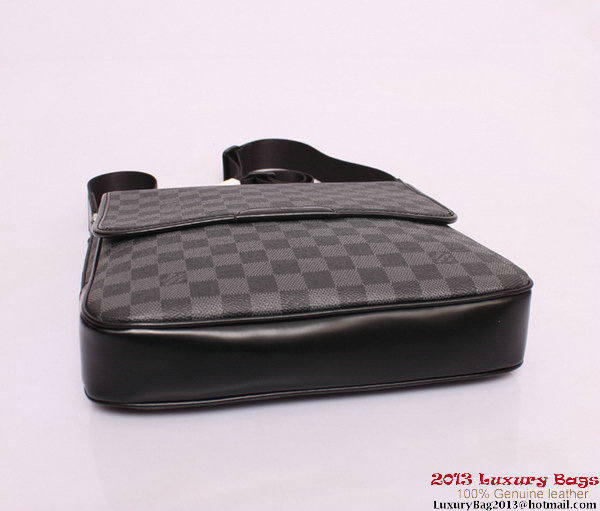 Louis Vuitton Damier Graphite Canvas Messenger Bag N56715 Louis Vuitton Damier Graphite Canvas Messenger Bag N56715