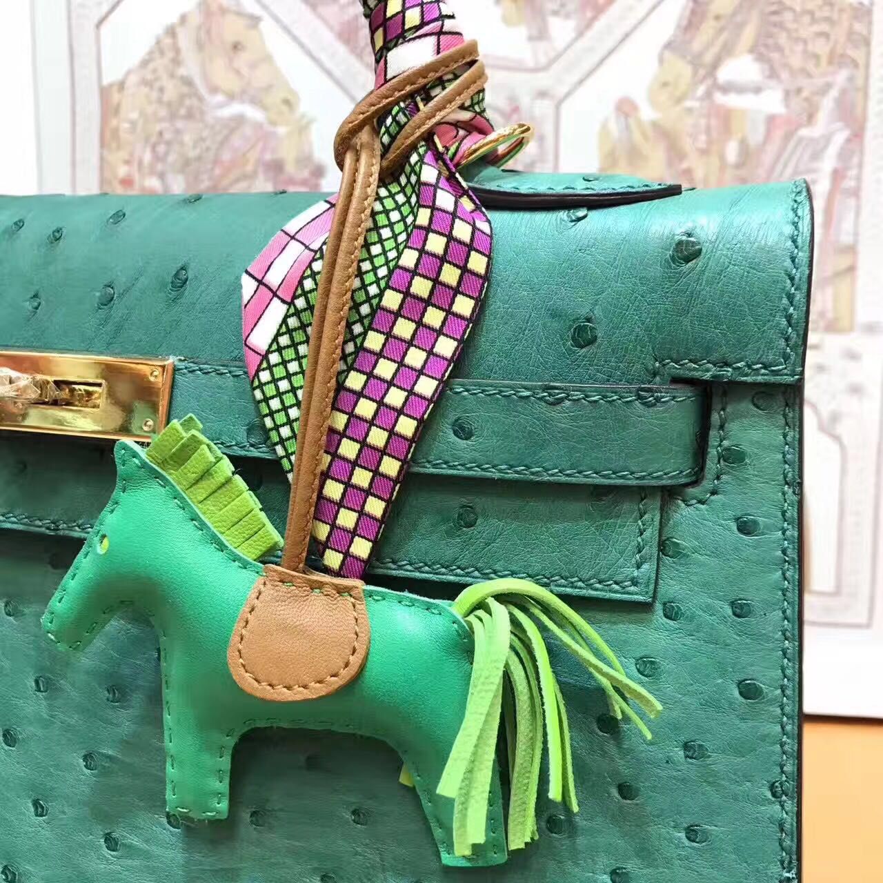 HERMES Ostrich Leather Toto Bag 1788 Green HERMES Ostrich Leather Toto Bag 1788 Green