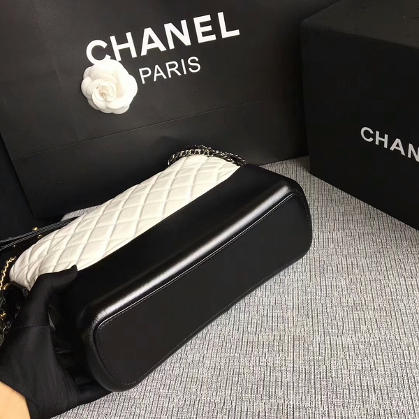 Chanel Gabrielle Shoulder Bag Original Calfskin Leather A93842 Black&White Chanel Gabrielle Shoulder Bag Original Calfskin Leather A93842 Black&White