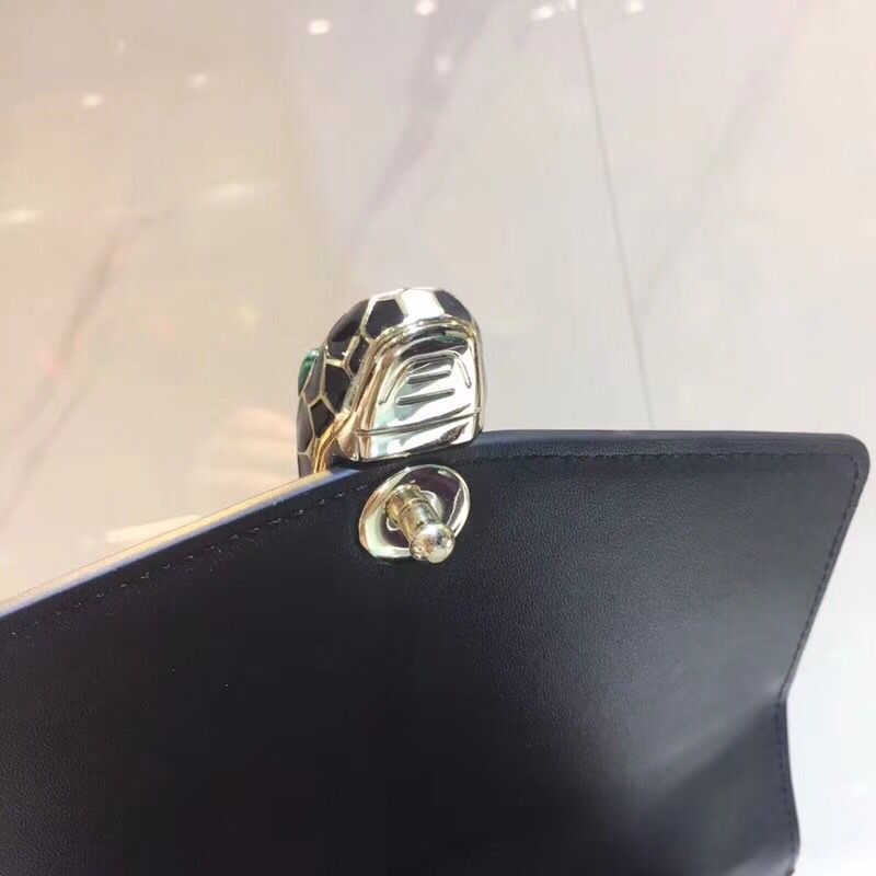 BVLGARI Serpenti Forever metallic-leather shoulder bag 058962 fuchsia BVLGARI Serpenti Forever metallic-leather shoulder bag 058962 fuchsia