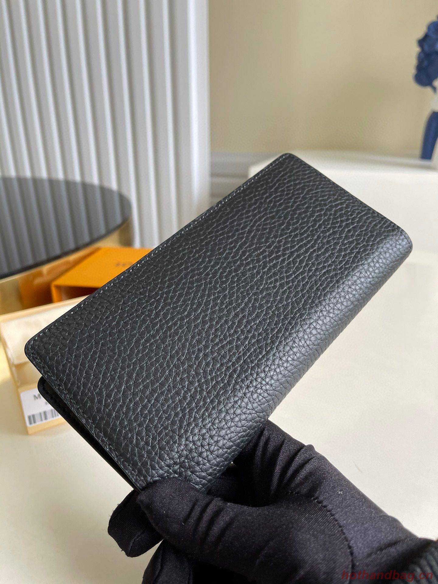 Louis Vuitton Aerogram Multiple M69980 black Louis Vuitton Aerogram Multiple M69980 black