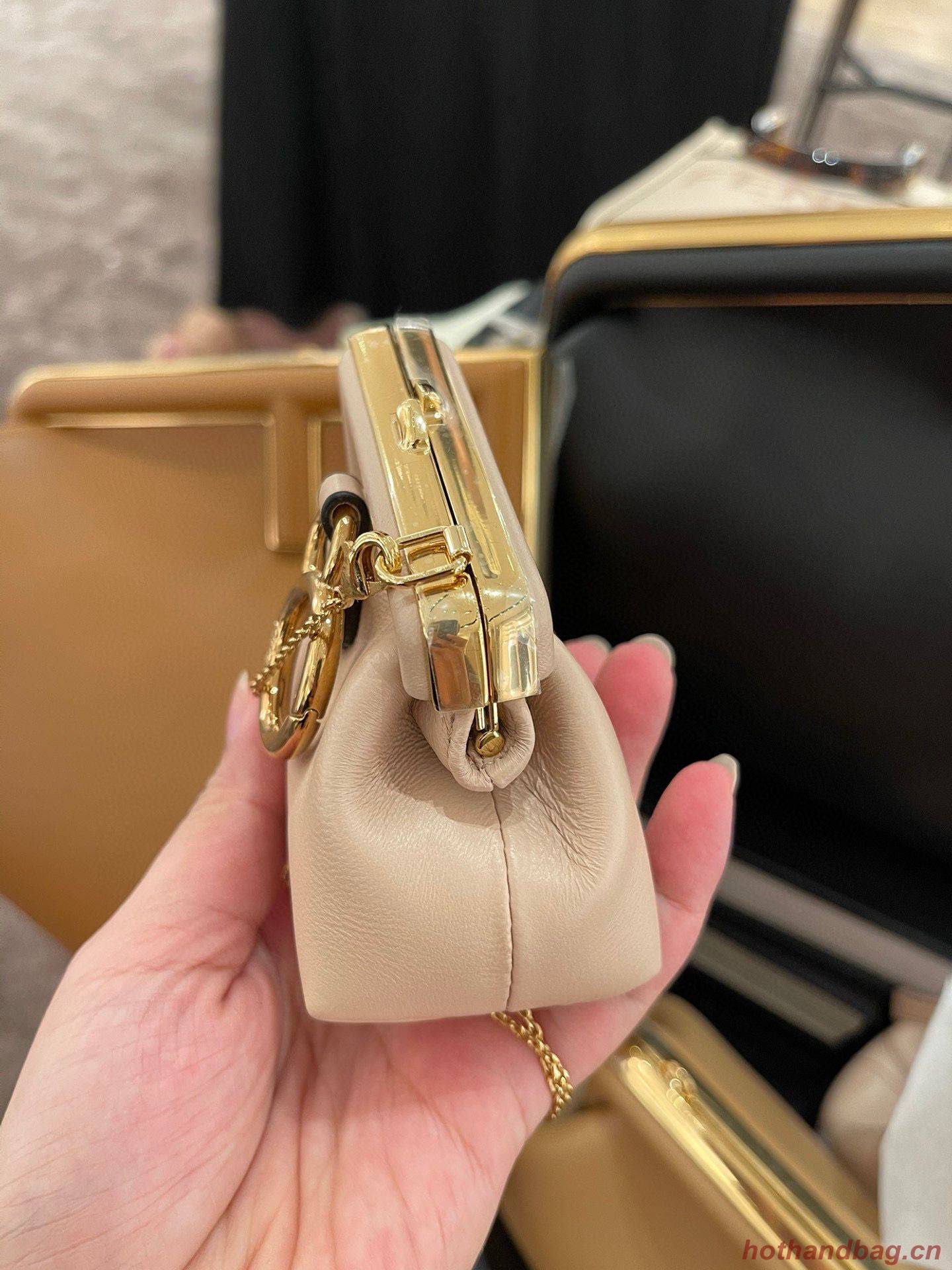 Fendi Original Leather Clutch Bag 56833 Cream Fendi Original Leather Clutch Bag 56833 Cream