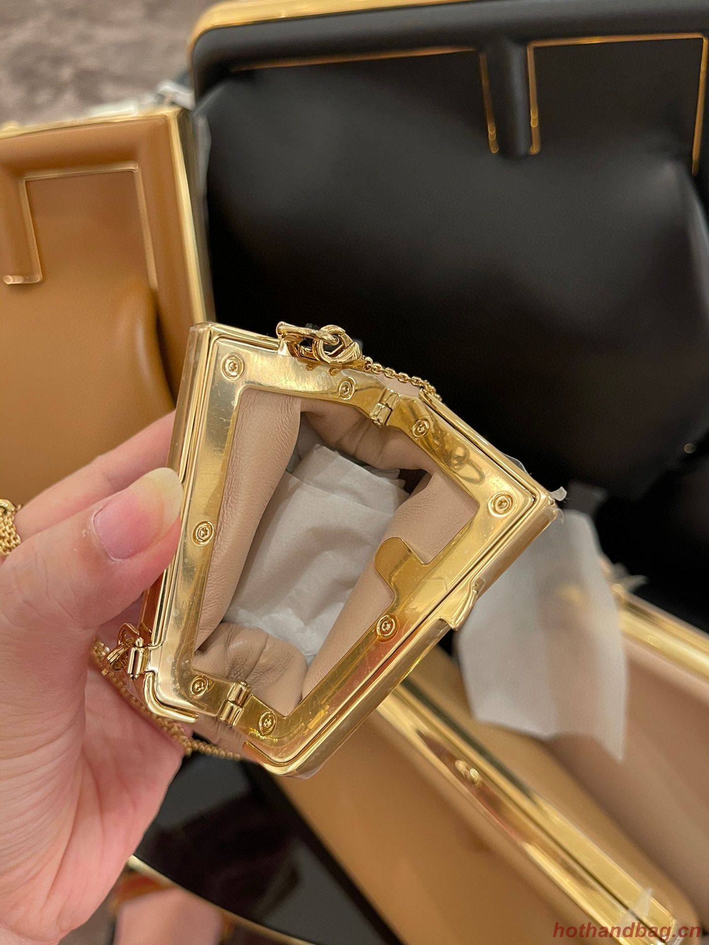 Fendi Original Leather Clutch Bag 56833 Cream Fendi Original Leather Clutch Bag 56833 Cream