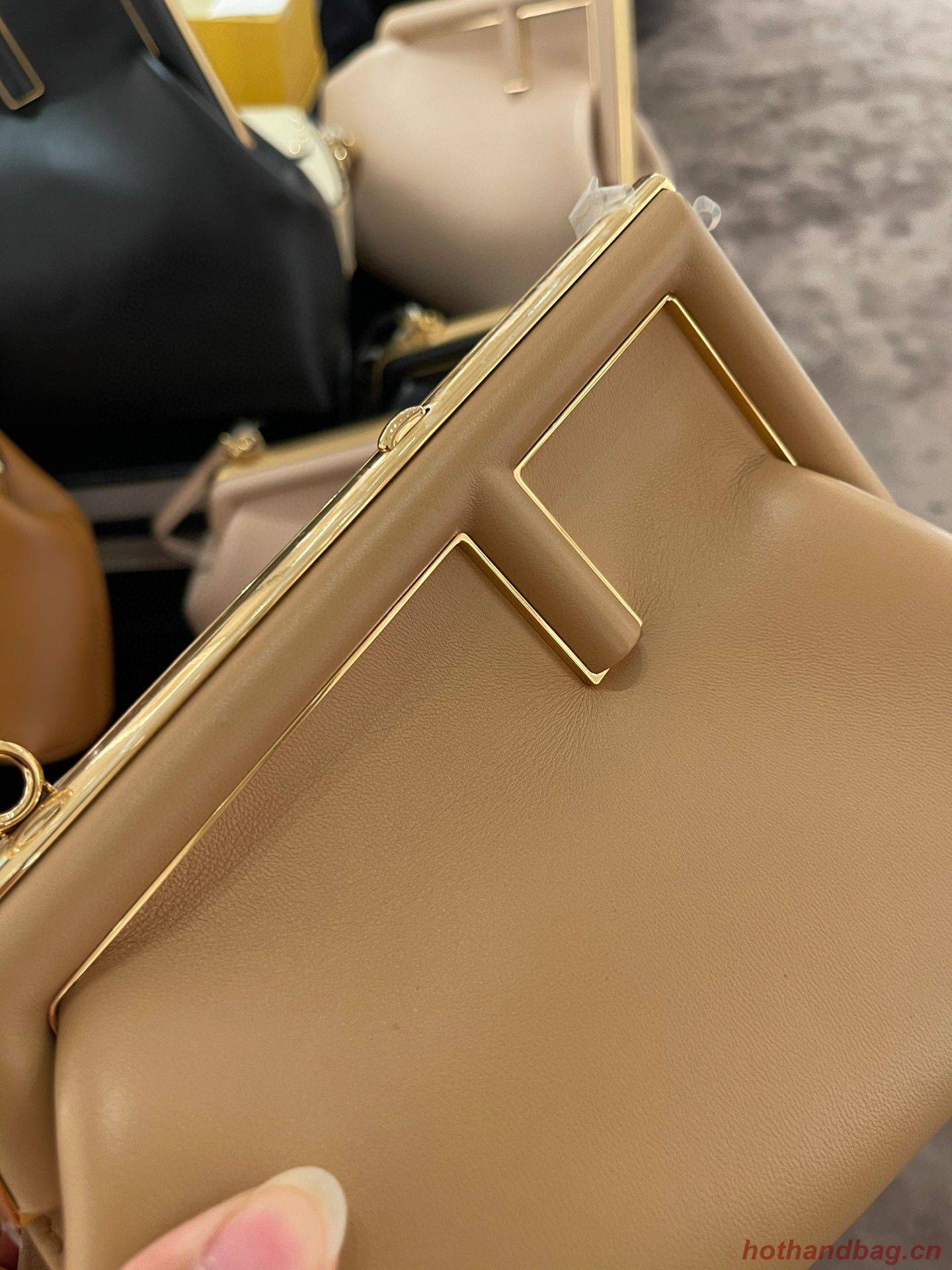 Fendi Original Leather Clutch Bag 56833 Cream Fendi Original Leather Clutch Bag 56833 Cream