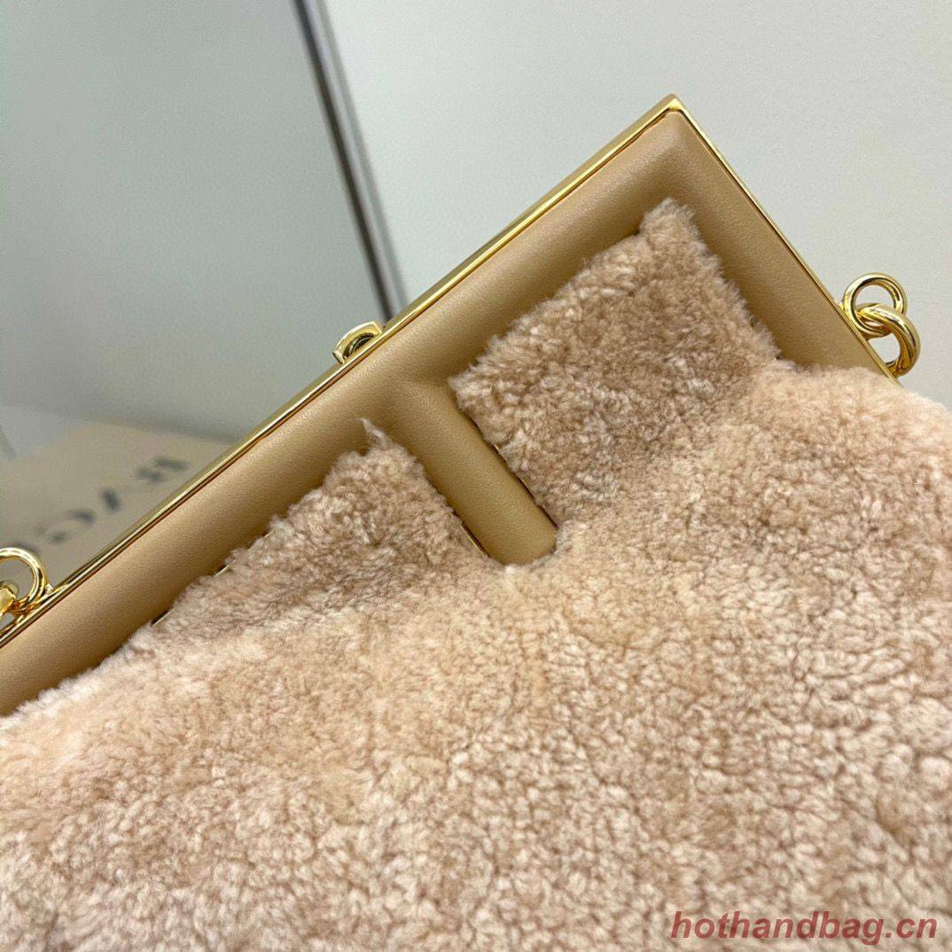 Fendi Original lambswool Leather Medium Clutch Bag 56835 Nude Fendi Original lambswool Leather Medium Clutch Bag 56835 Nude