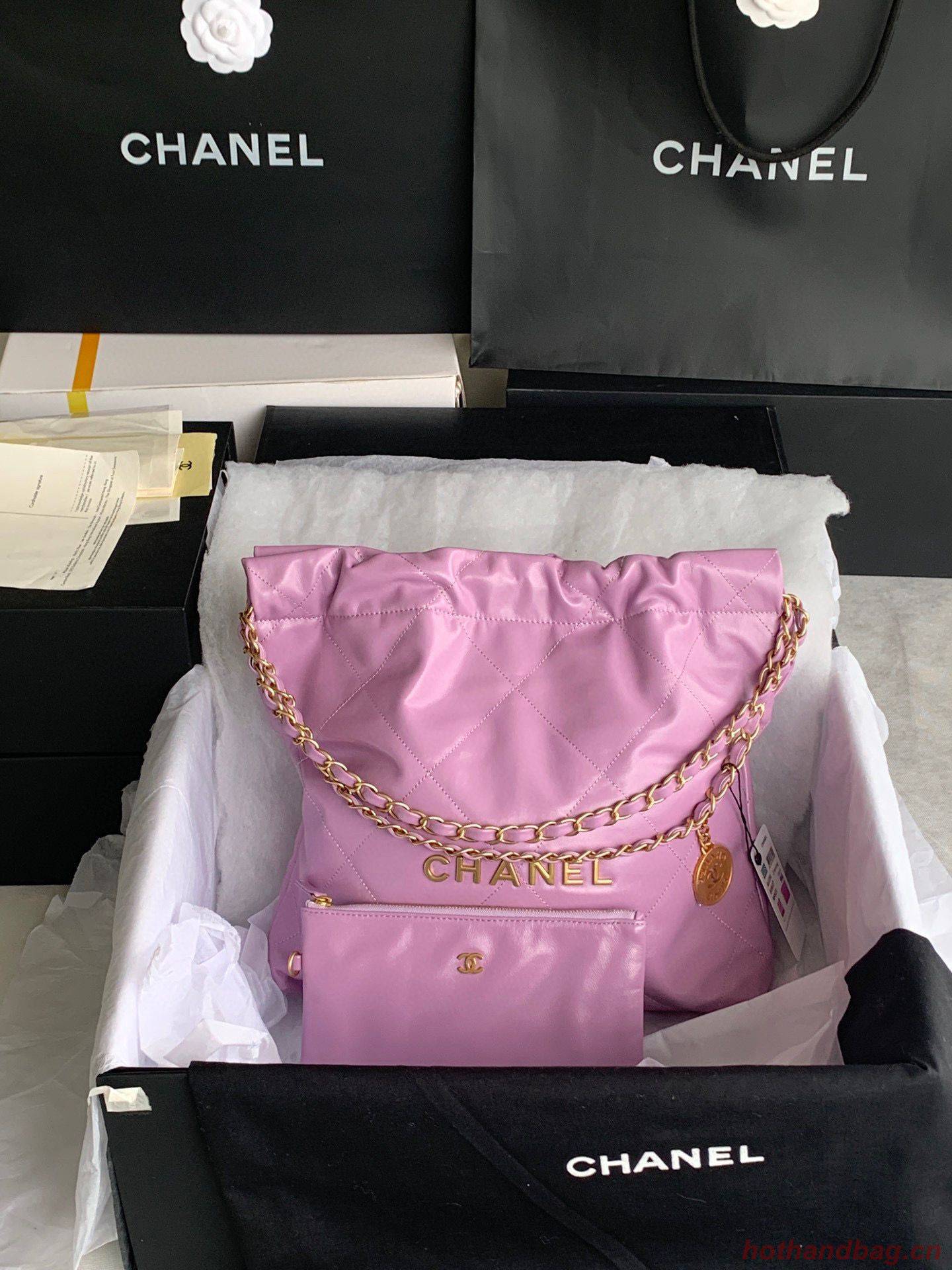 CHANEL 22 HANDBAG Shiny Calfskin & Gold-Tone Metal AS3261 AS3260 Purple CHANEL 22 HANDBAG Shiny Calfskin & Gold-Tone Metal AS3261 AS3260 Purple