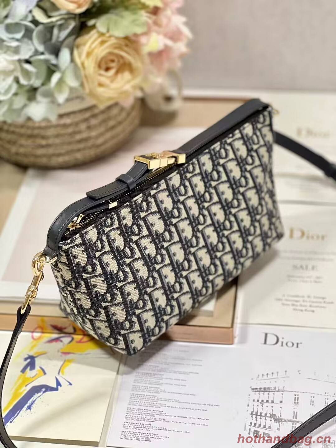 MEDIUM DIORTRAVEL NOMAD POUCH Oblique Jacquard S5554O blue MEDIUM DIORTRAVEL NOMAD POUCH Oblique Jacquard S5554O blue