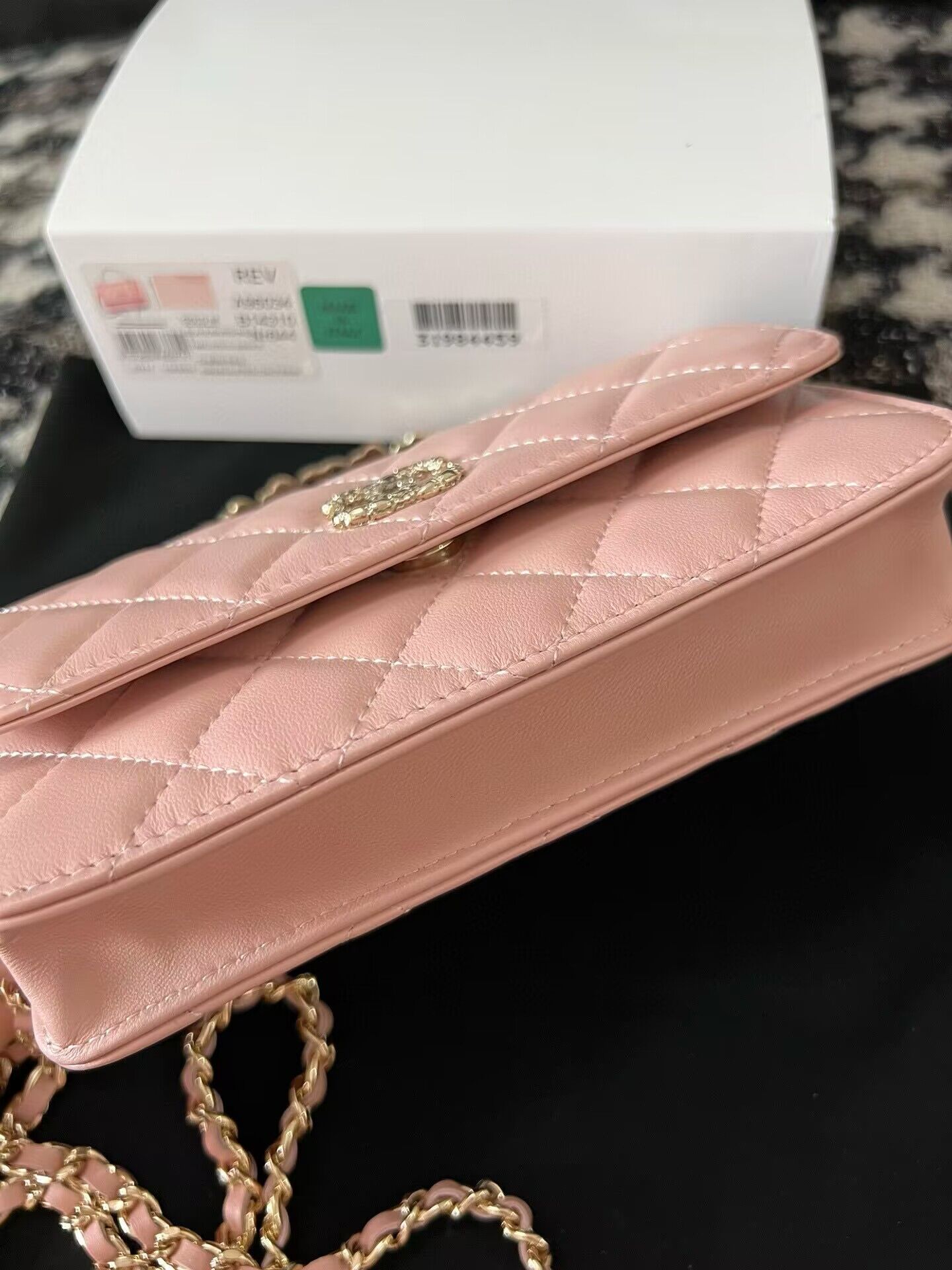 Chanel Flower Patterns Casual Style Lambskin Blended Fabrics 96034 Pink Chanel Flower Patterns Casual Style Lambskin Blended Fabrics 96034 Pink