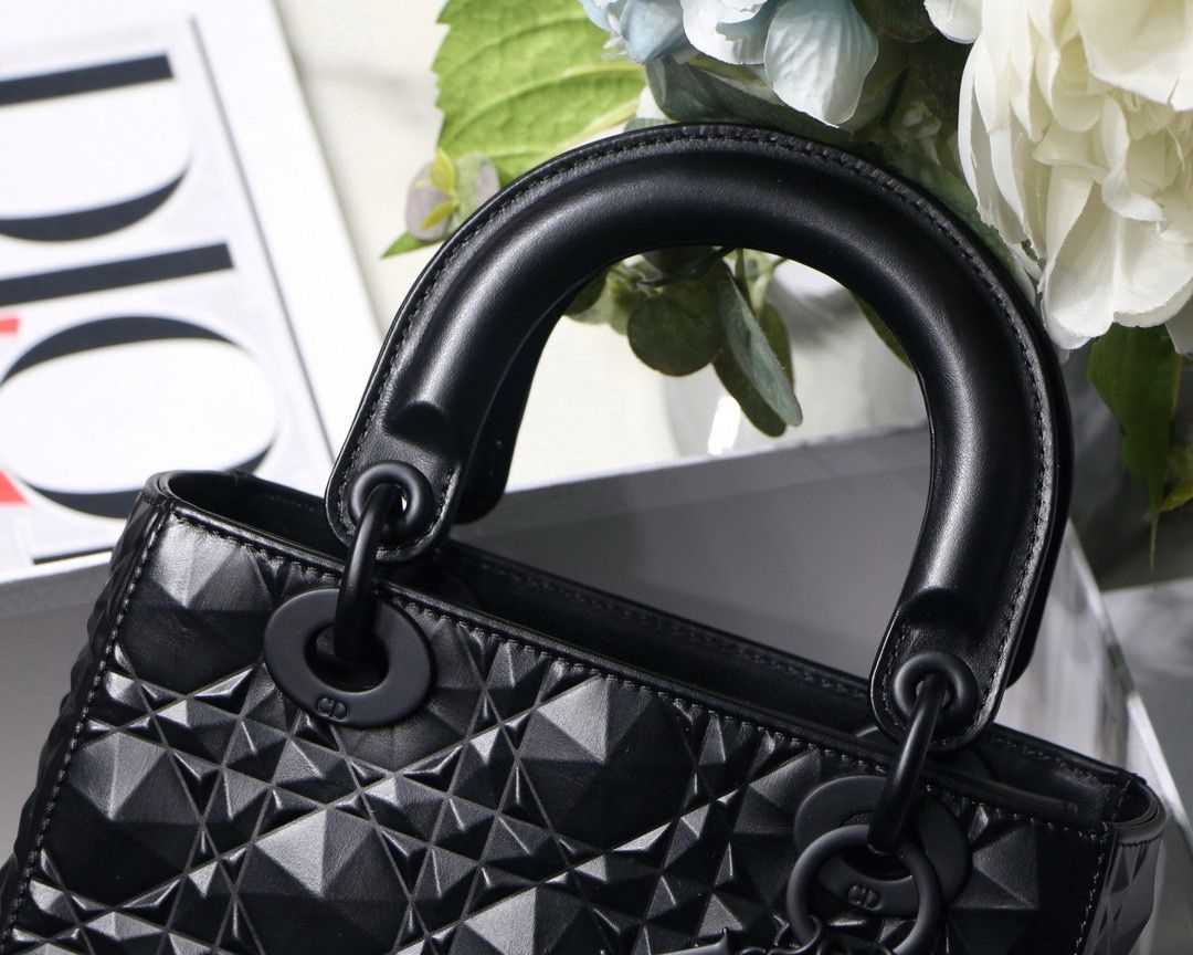SMALL LADY DIOR BAG Cannage Calfskin M6004 black SMALL LADY DIOR BAG Cannage Calfskin M6004 black