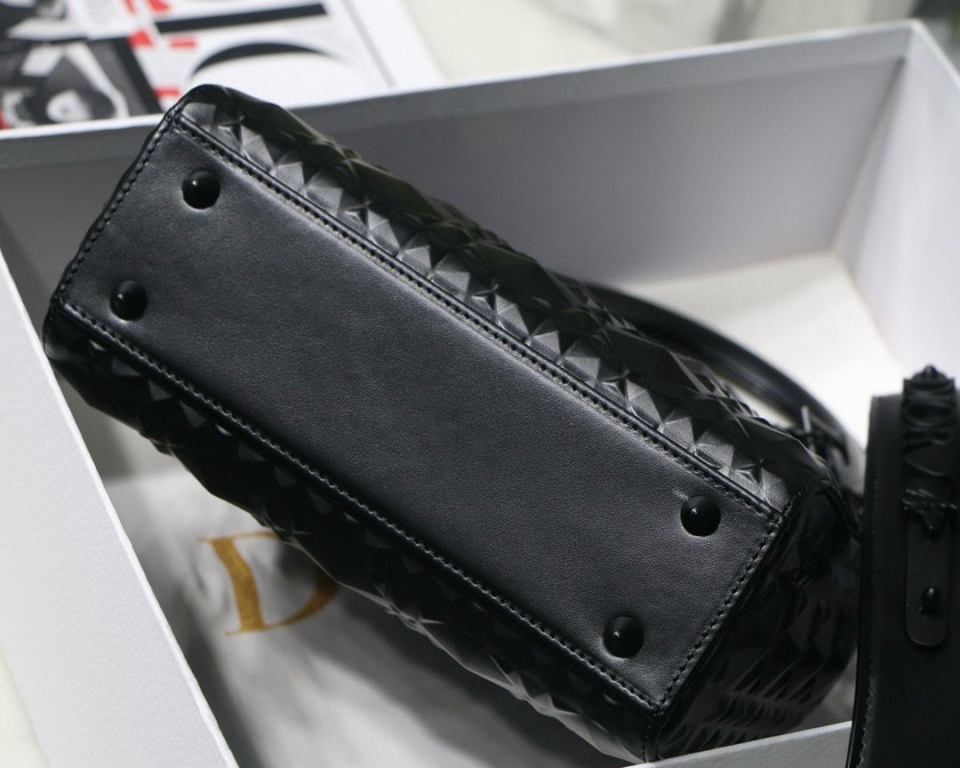 SMALL LADY DIOR BAG Cannage Calfskin M6004 black SMALL LADY DIOR BAG Cannage Calfskin M6004 black