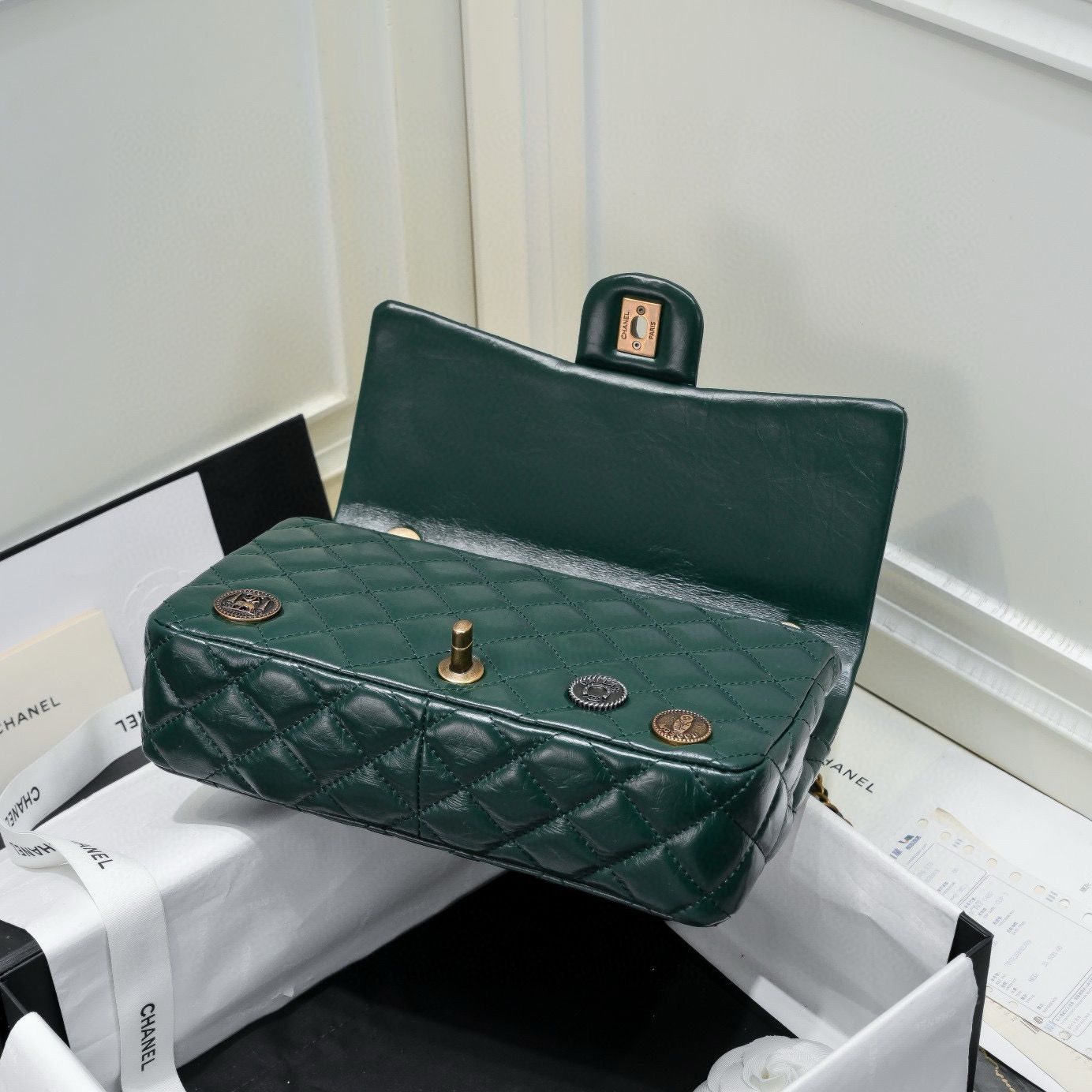 Chanel 2.55 Series Flap Bag Original Sheepskin Leather 92674 Dark Green Bronze-Tone Chanel 2.55 Series Flap Bag Original Sheepskin Leather 92674 Dark Green Bronze-Tone