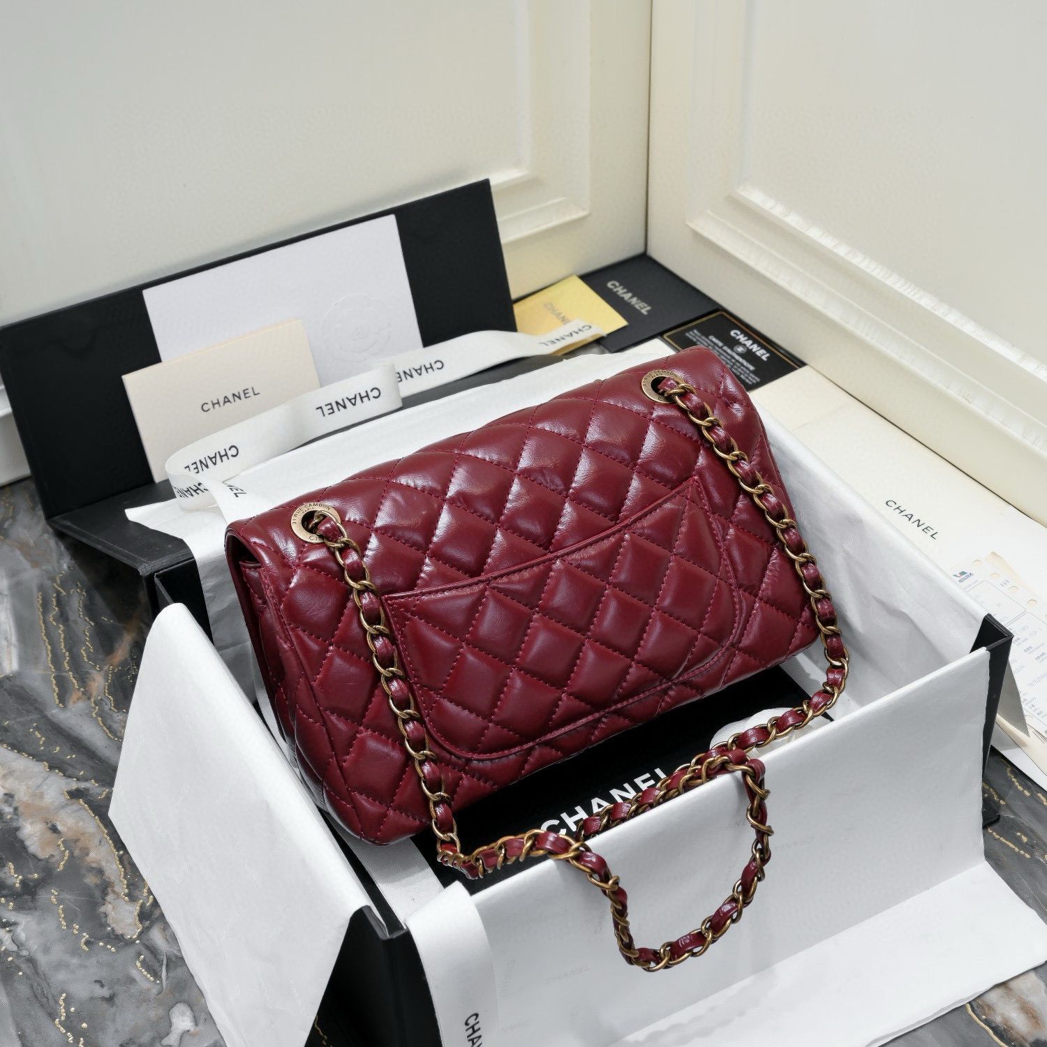 Chanel 2.55 Series Flap Bag Original Sheepskin Leather 92674 Wine Bronze-Tone Chanel 2.55 Series Flap Bag Original Sheepskin Leather 92674 Wine Bronze-Tone