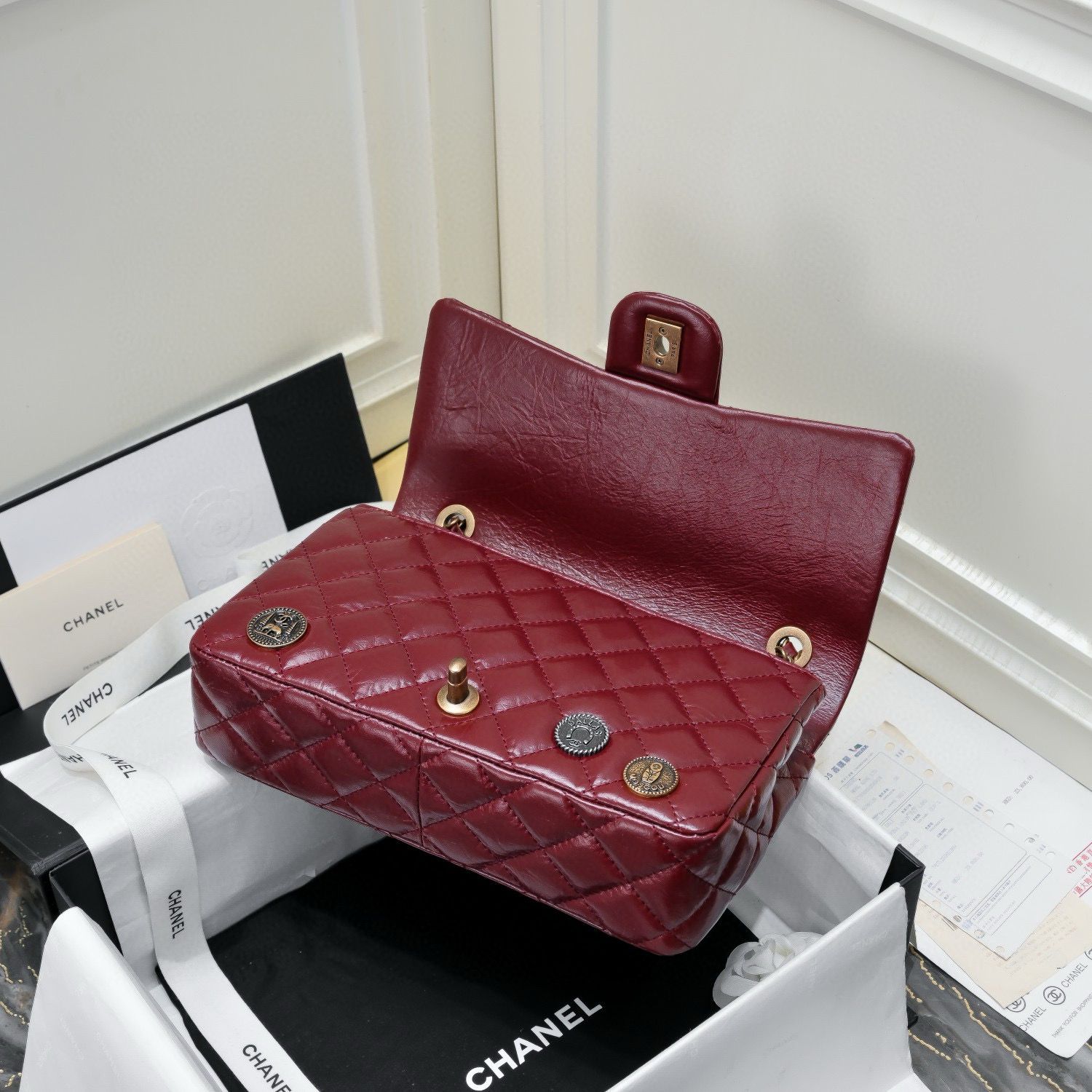 Chanel 2.55 Series Flap Bag Original Sheepskin Leather 92674 Wine Bronze-Tone Chanel 2.55 Series Flap Bag Original Sheepskin Leather 92674 Wine Bronze-Tone