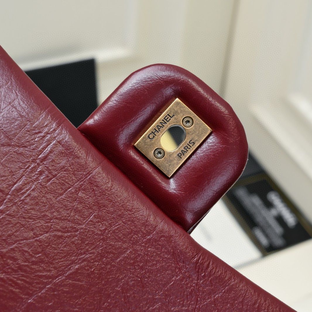 Chanel 2.55 Series Flap Bag Original Sheepskin Leather 92674 Wine Bronze-Tone Chanel 2.55 Series Flap Bag Original Sheepskin Leather 92674 Wine Bronze-Tone