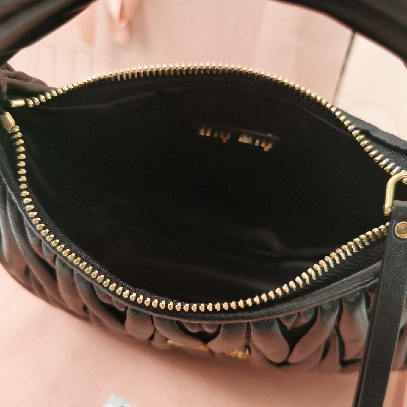 Miu Miu Wander Matelasse Original Sheepskin Bag 5BC125 Black Miu Miu Wander Matelasse Original Sheepskin Bag 5BC125 Black