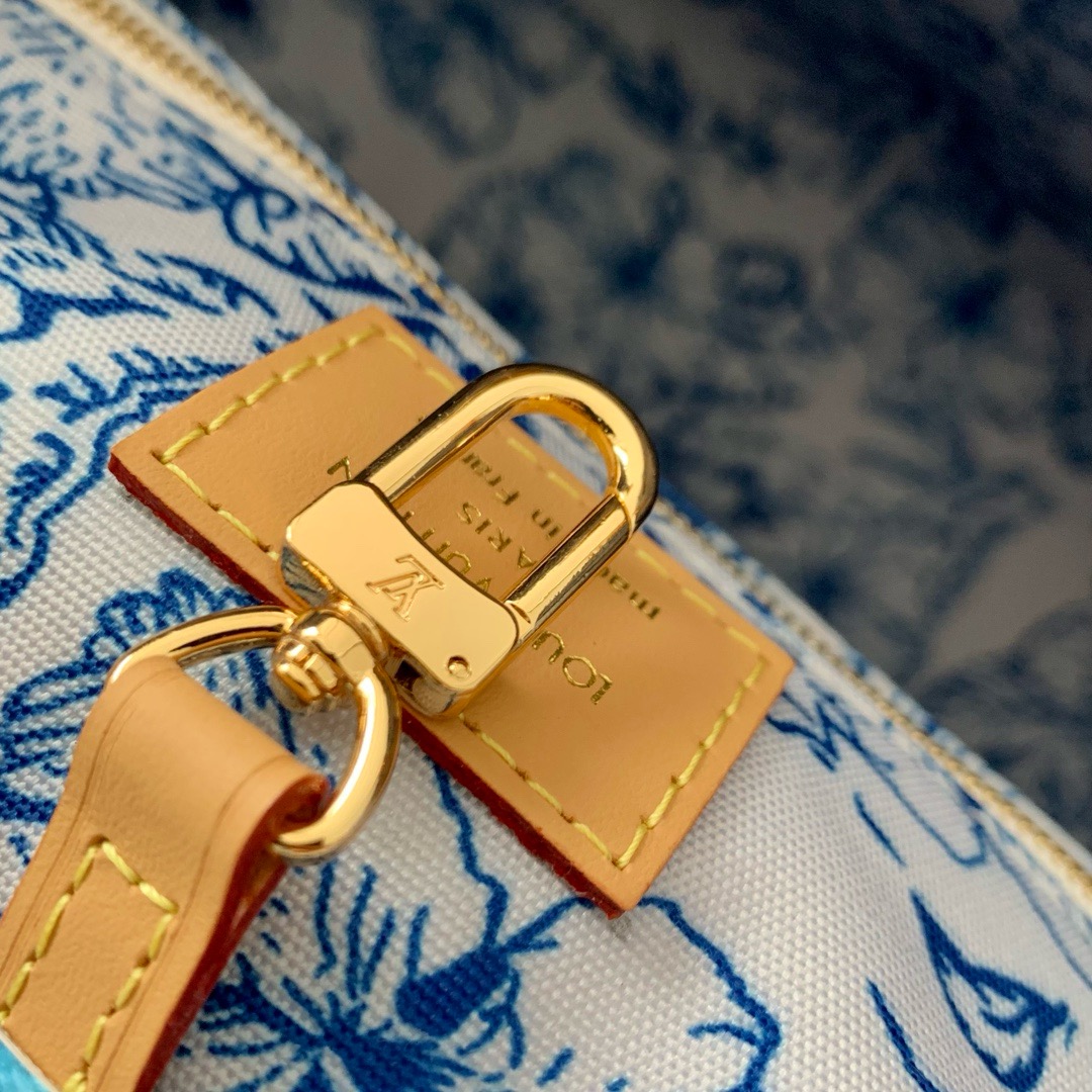 Louis Vuitton NEW OnTheGo MM M11262 Lagoon Blue Louis Vuitton NEW OnTheGo MM M11262 Lagoon Blue