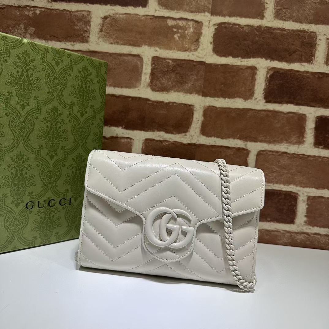 Gucci GG MARMONT SUPER MINI BAG 474575 White Gucci GG MARMONT SUPER MINI BAG 474575 White