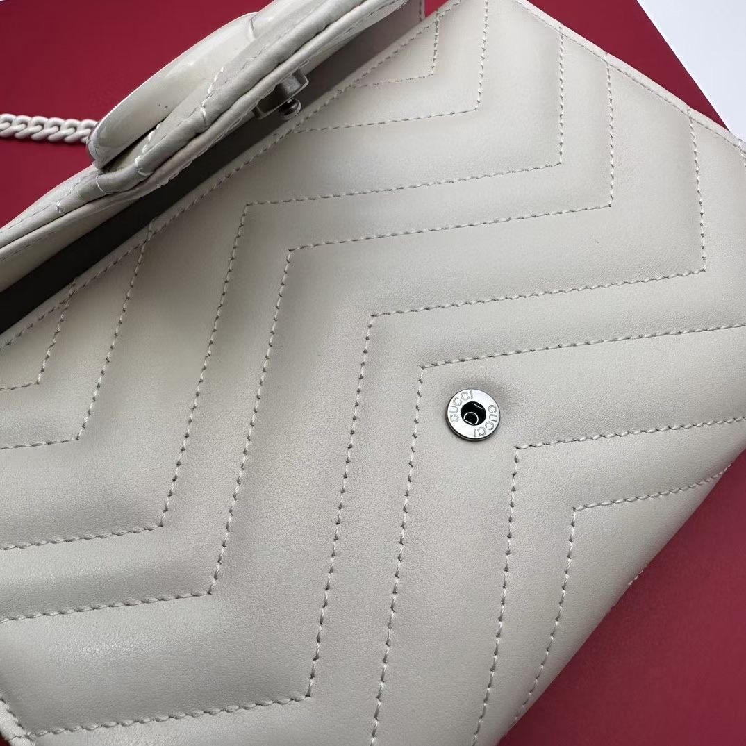 Gucci GG MARMONT SUPER MINI BAG 474575 White Gucci GG MARMONT SUPER MINI BAG 474575 White