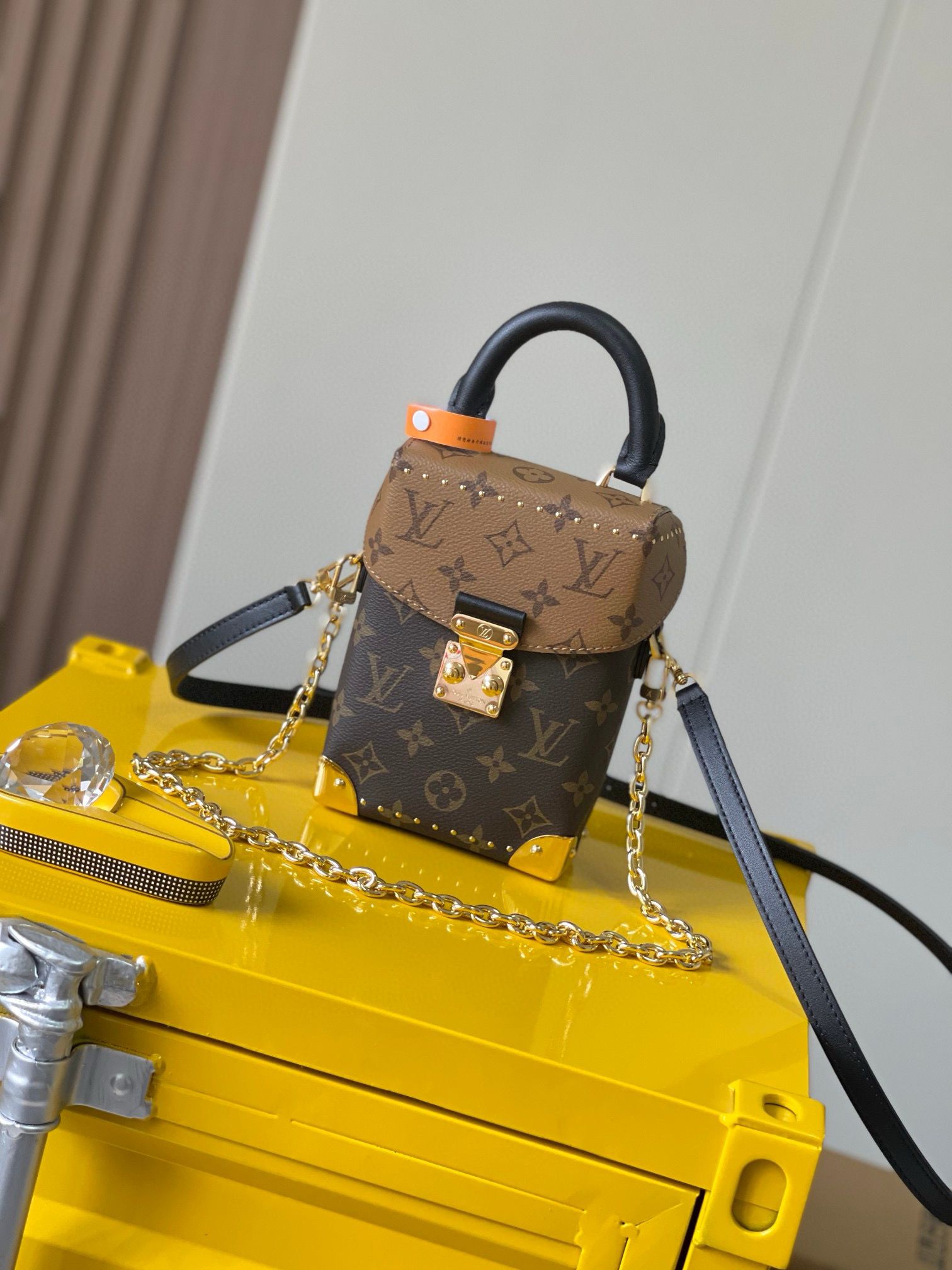 Louis Vuitton Monogram Canvas Camera Box Bag M82465 Brown Louis Vuitton Monogram Canvas Camera Box Bag M82465 Brown