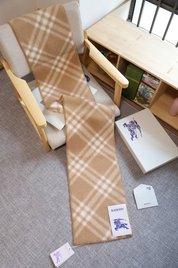 Burberry Scarf BBC00177 Burberry Scarf BBC00177