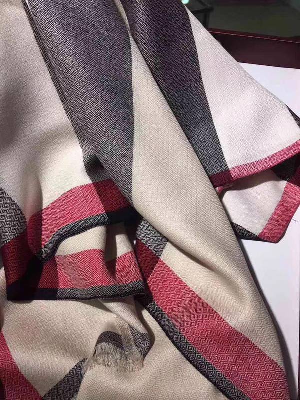 Burberry Scarf BBC00187 Burberry Scarf BBC00187