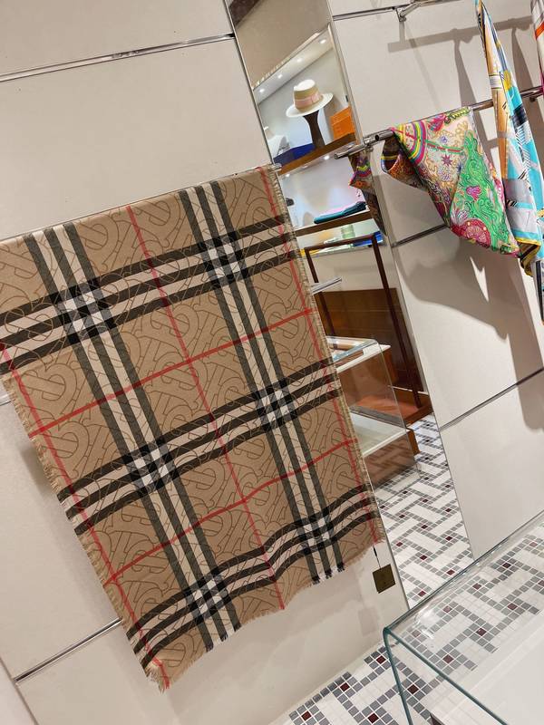 Burberry Scarf BBC00192 Burberry Scarf BBC00192