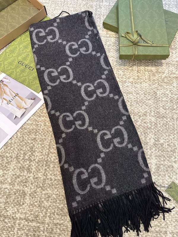 Gucci Cloak GUC00404 Gucci Cloak GUC00404