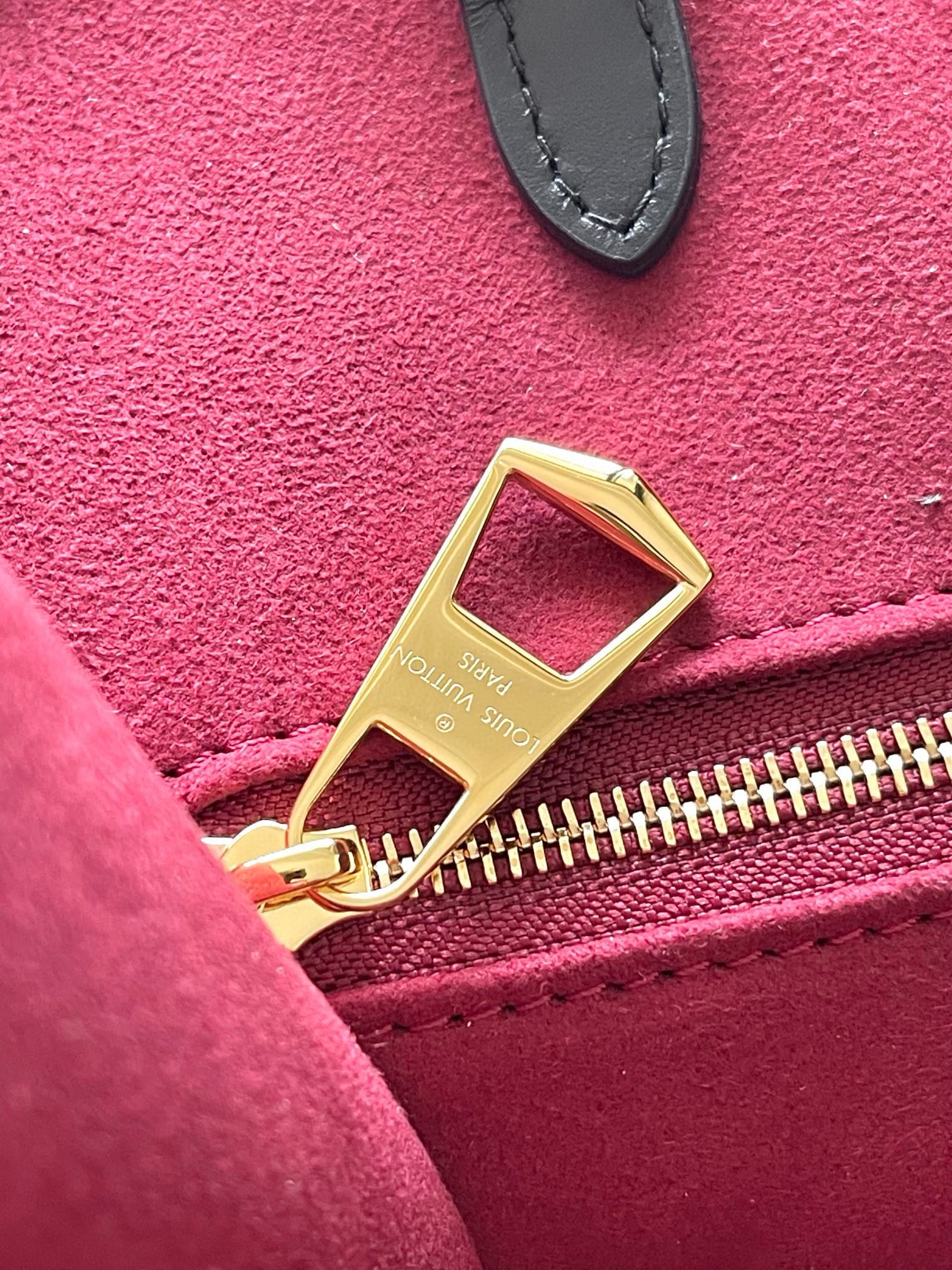 Louis Vuitton ONTHEGO Original Leather GM M45945 Black Louis Vuitton ONTHEGO Original Leather GM M45945 Black