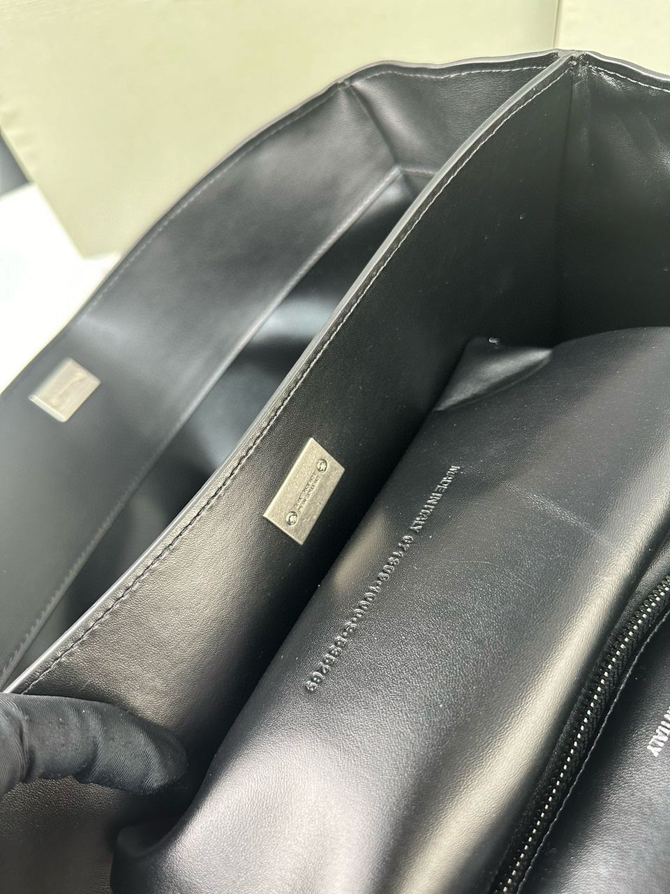 Balenciaga Rodeo Medium Handbag in black smooth calfskin 9027 aged-silver hardware Balenciaga Rodeo Medium Handbag in black smooth calfskin 9027 aged-silver hardware