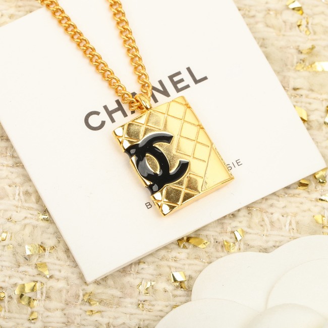 Chanel necklace CE16447