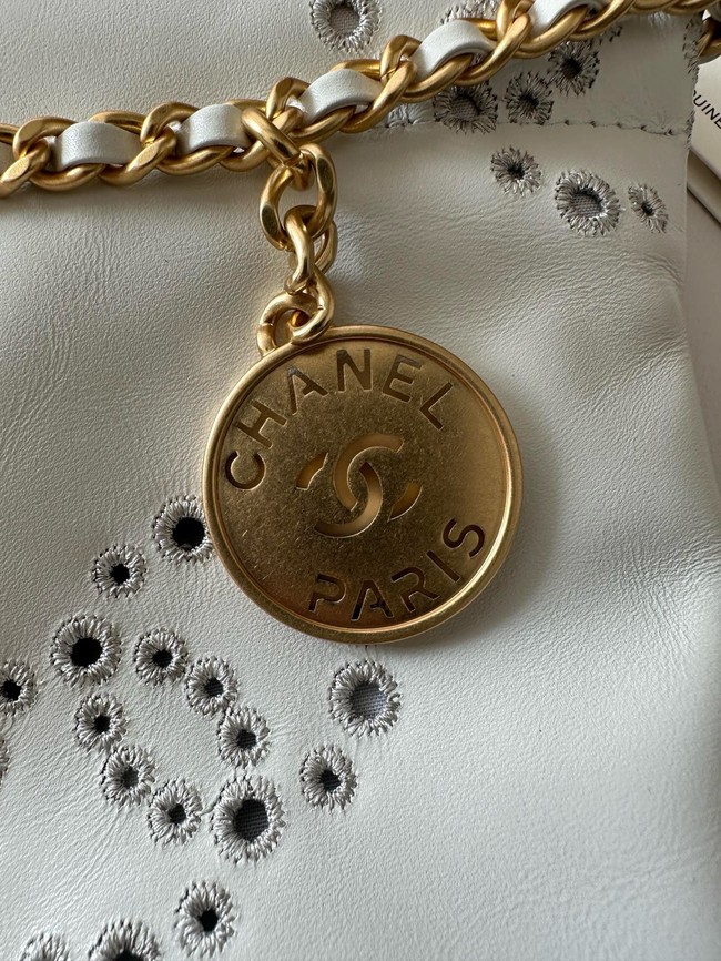 CHANEL 22 SMALL HANDBAG AS3980 White