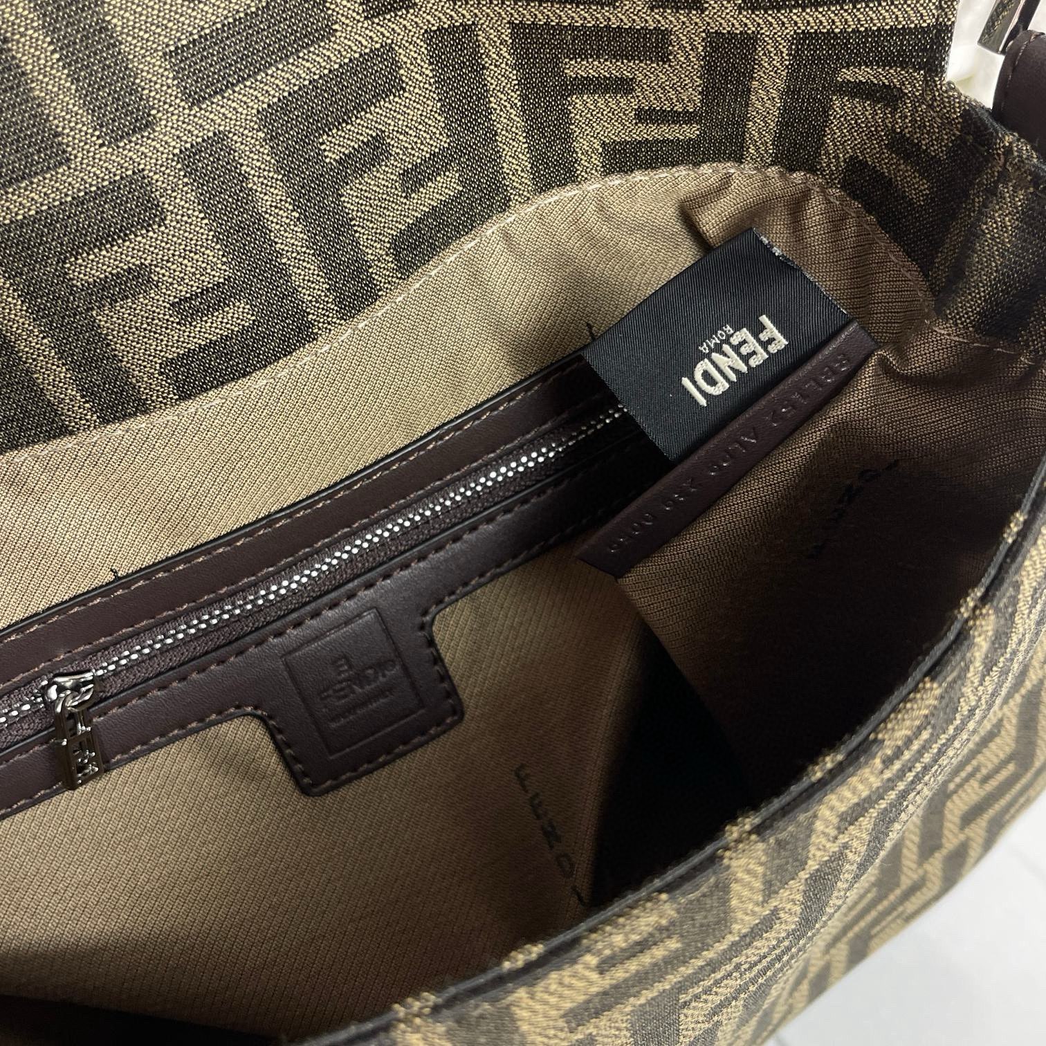 Fendi Mamma Baguette Original Leather Top Handle Bag 8832 Brown Fendi Mamma Baguette Original Leather Top Handle Bag 8832 Brown