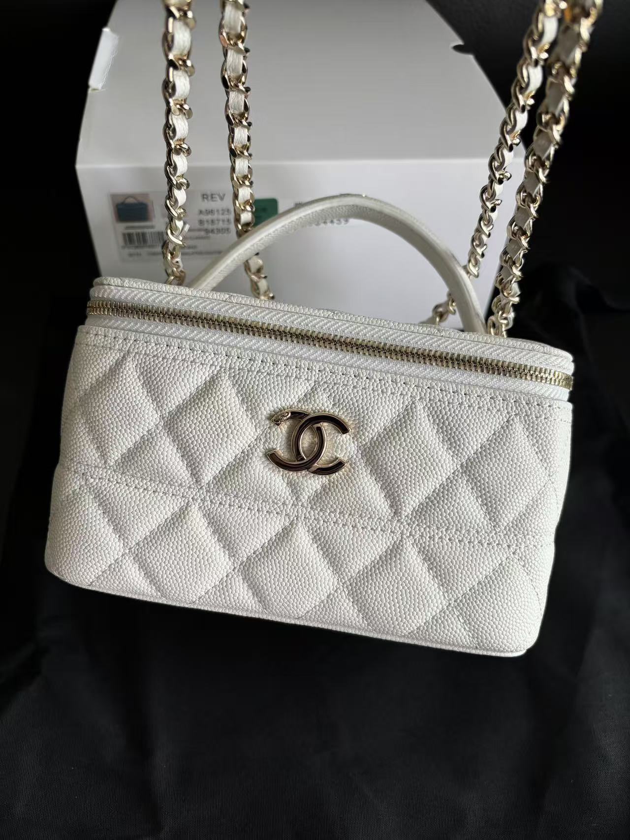Chanel 25C Original Caviar Leather A96125 White