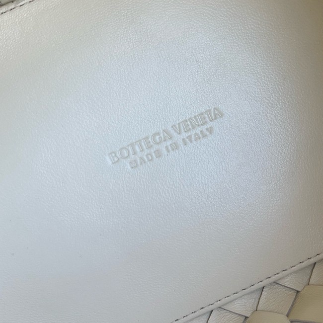 Bottega Veneta Small Parachute Chain 817175 Chalk