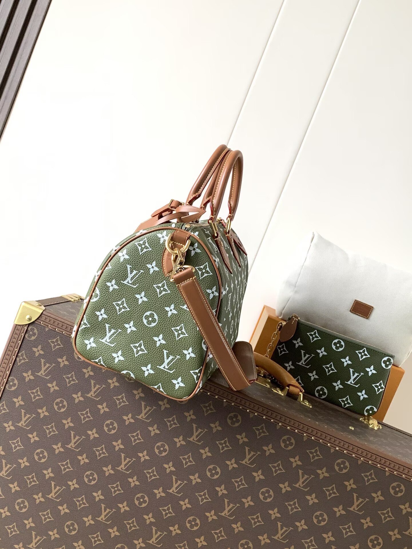 Louis Vuitton Monogram Canvas Speedy 30 Bandouliere M15241 Olive Green Louis Vuitton Monogram Canvas Speedy 30 Bandouliere M15241 Olive Green