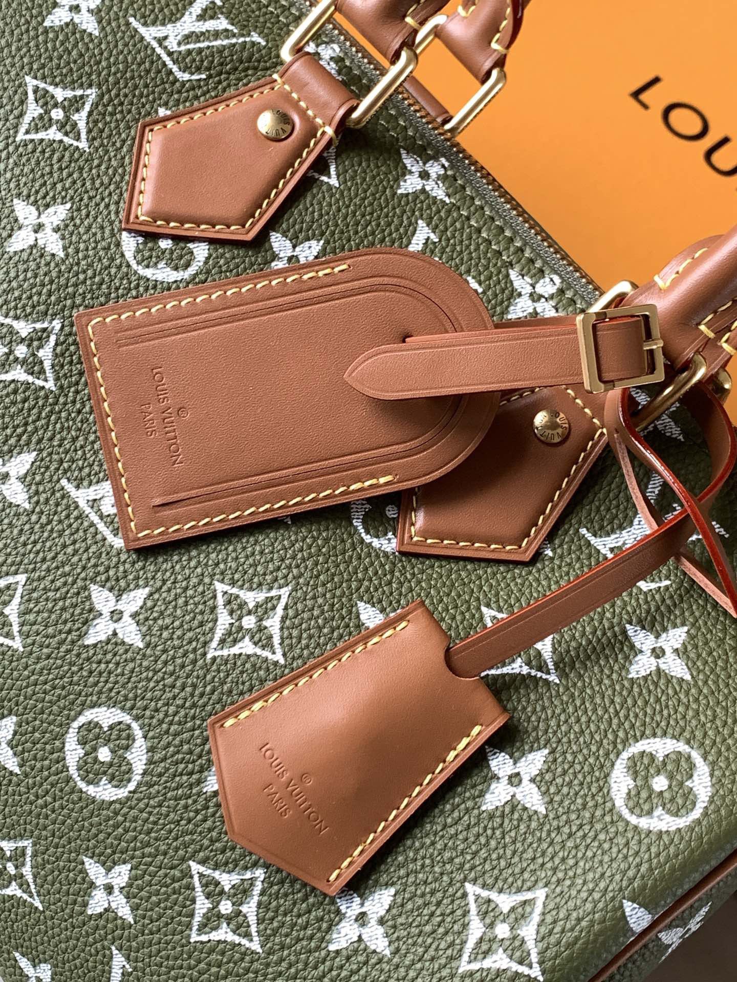 Louis Vuitton Monogram Canvas Speedy 30 Bandouliere M15241 Olive Green Louis Vuitton Monogram Canvas Speedy 30 Bandouliere M15241 Olive Green