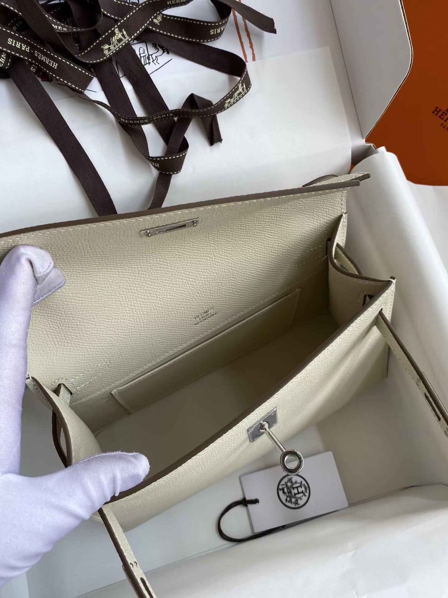 Hermes Kelly 22CM Tote Bag Original Epsom Leather KL22 Off-White Silver-Tone Hermes Kelly 22CM Tote Bag Original Epsom Leather KL22 Off-White Silver-Tone