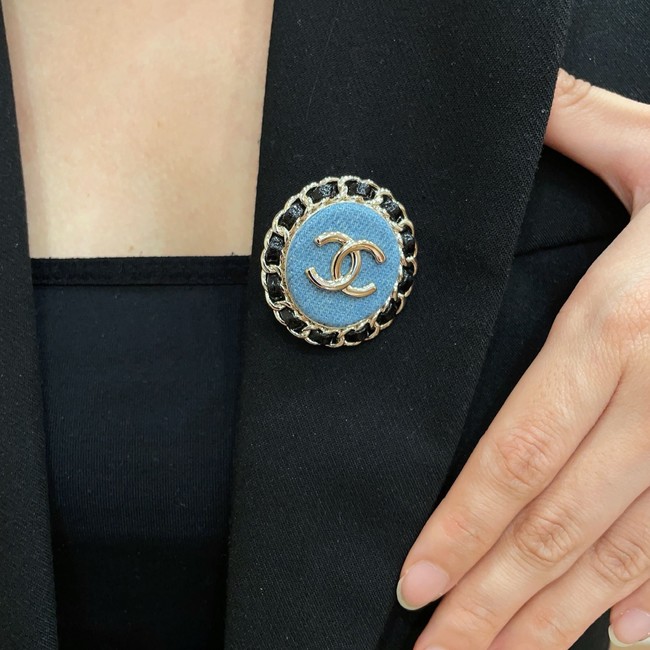 Chanel brooch CE81978