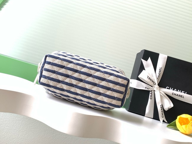 CHANEL Zipped Case AP4990 blue