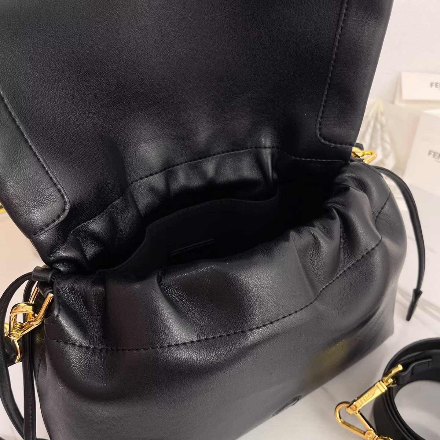 FENDI 2025 Mamma Baguette Original Leather Medium Bag FF8851 Black FENDI 2025 Mamma Baguette Original Leather Medium Bag FF8851 Black