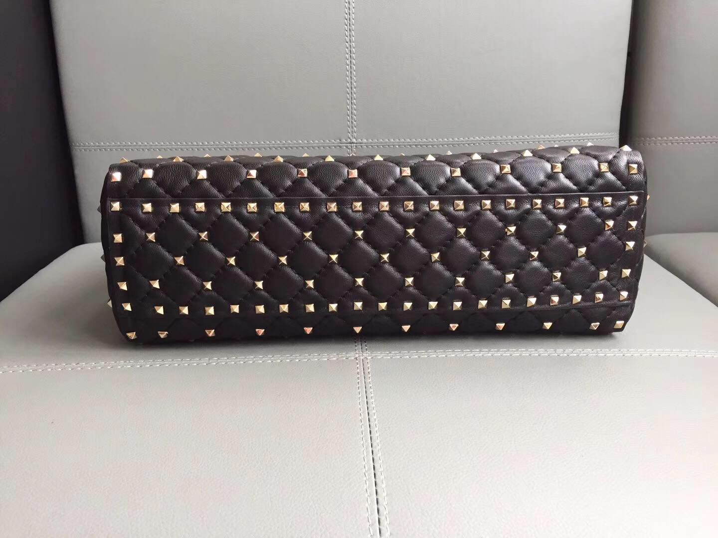 Valentino Starry Series Shopping Bag Original Sheepskin Leather 0346 Black Valentino Starry Series Shopping Bag Original Sheepskin Leather 0346 Black