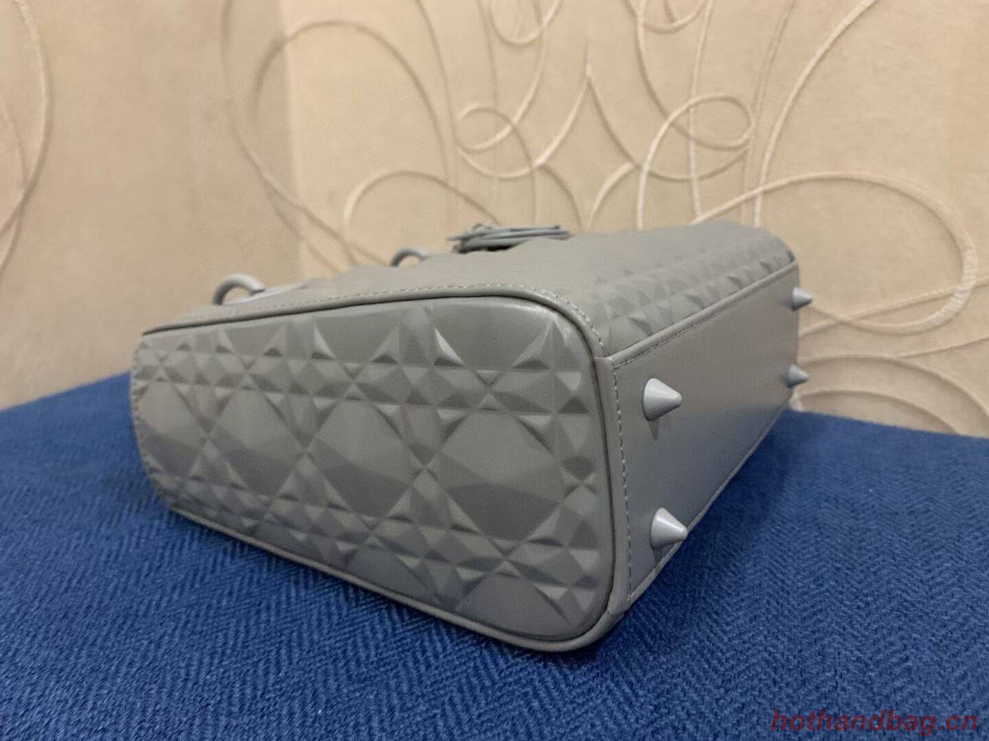 MEDIUM LADY DIOR BAG Cannage Calfskin C2813 gray MEDIUM LADY DIOR BAG Cannage Calfskin C2813 gray