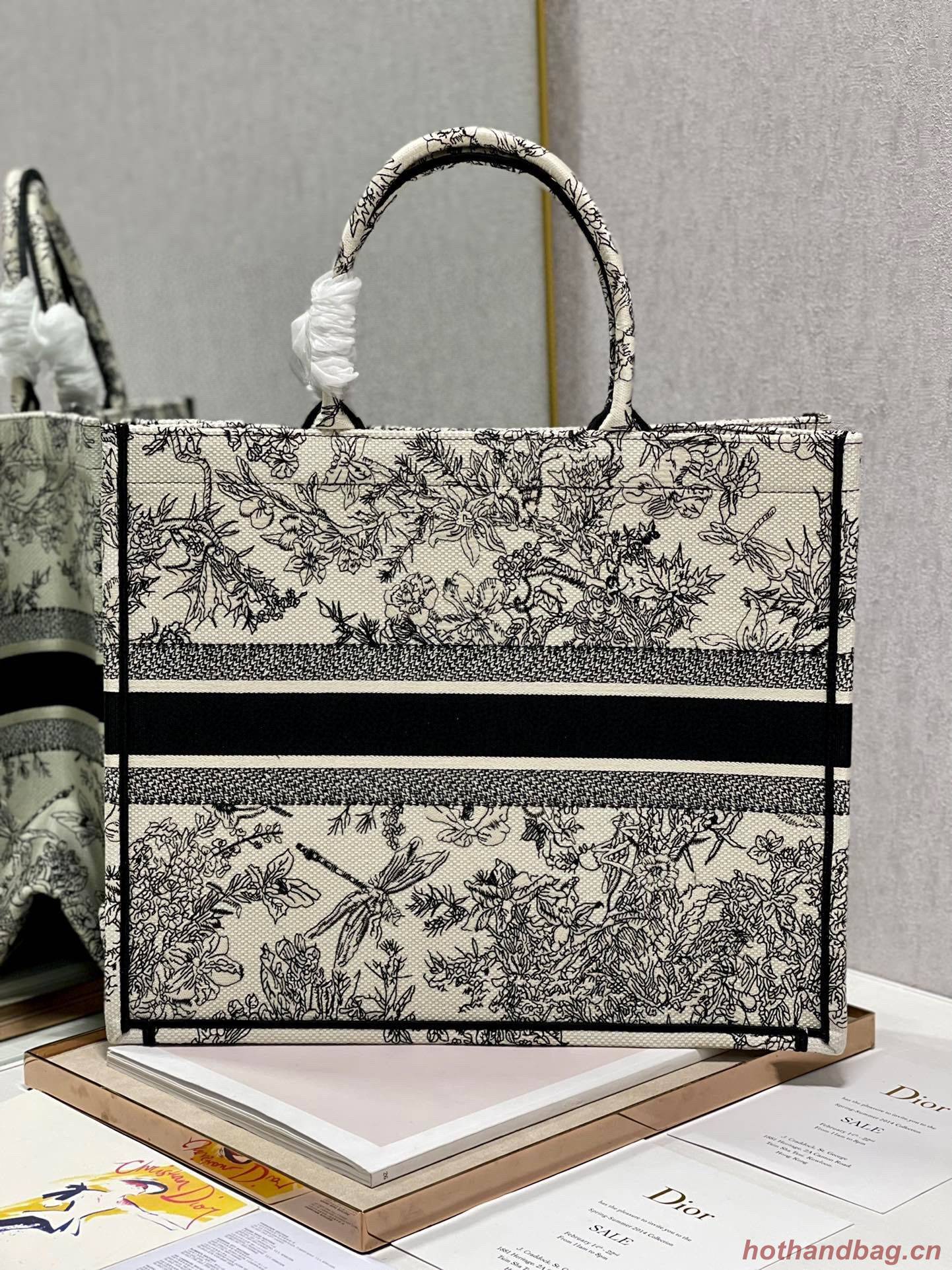DIOR BOOK TOTE BAG DRAGONFLY DE JOUY M1286ZT Black DIOR BOOK TOTE BAG DRAGONFLY DE JOUY M1286ZT Black