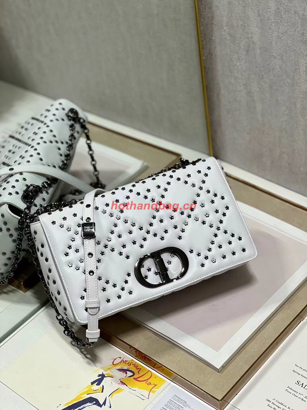 DIOR CARO MACROCANNAGE POUCH Macrocannage Calfskin with Star Motif C3136 white&black DIOR CARO MACROCANNAGE POUCH Macrocannage Calfskin with Star Motif C3136 white&black
