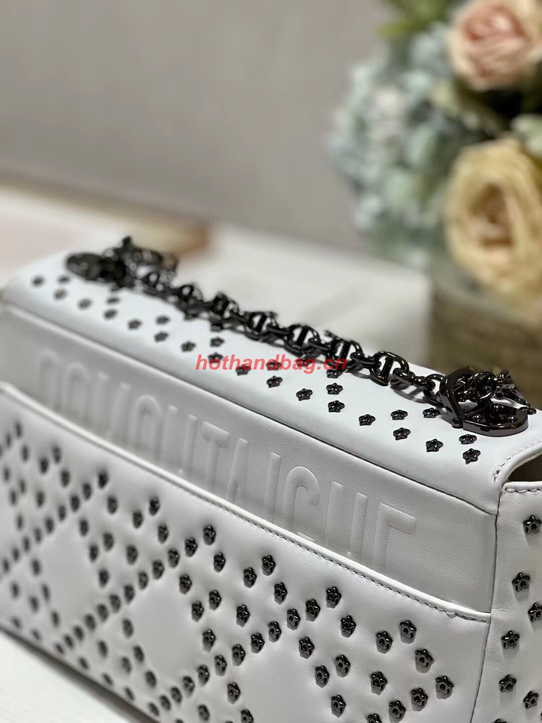 DIOR CARO MACROCANNAGE POUCH Macrocannage Calfskin with Star Motif C3136 white&black DIOR CARO MACROCANNAGE POUCH Macrocannage Calfskin with Star Motif C3136 white&black