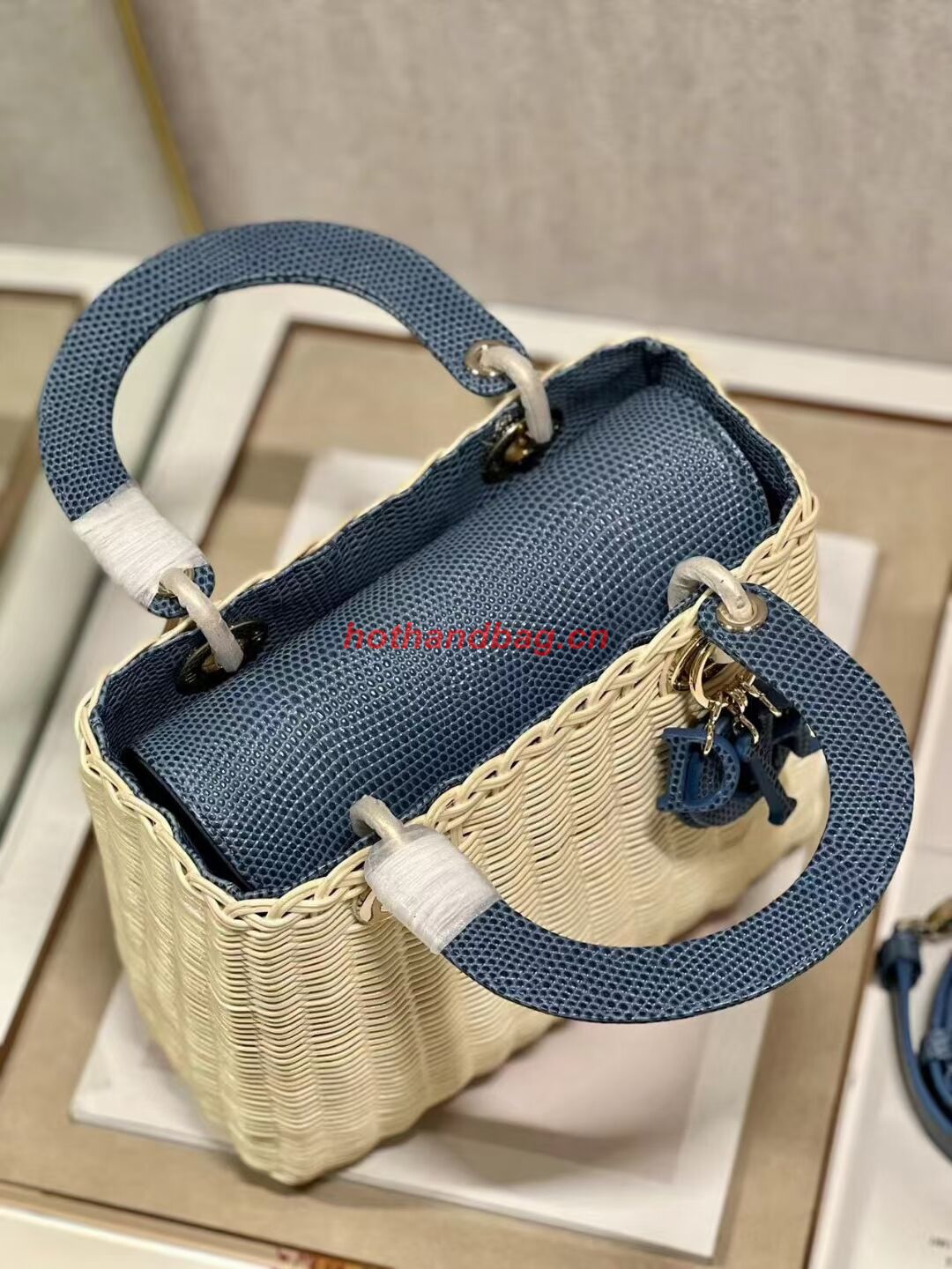 MEDIUM LADY DIOR BAG Natural Wicker and BlueLizard skin M0565