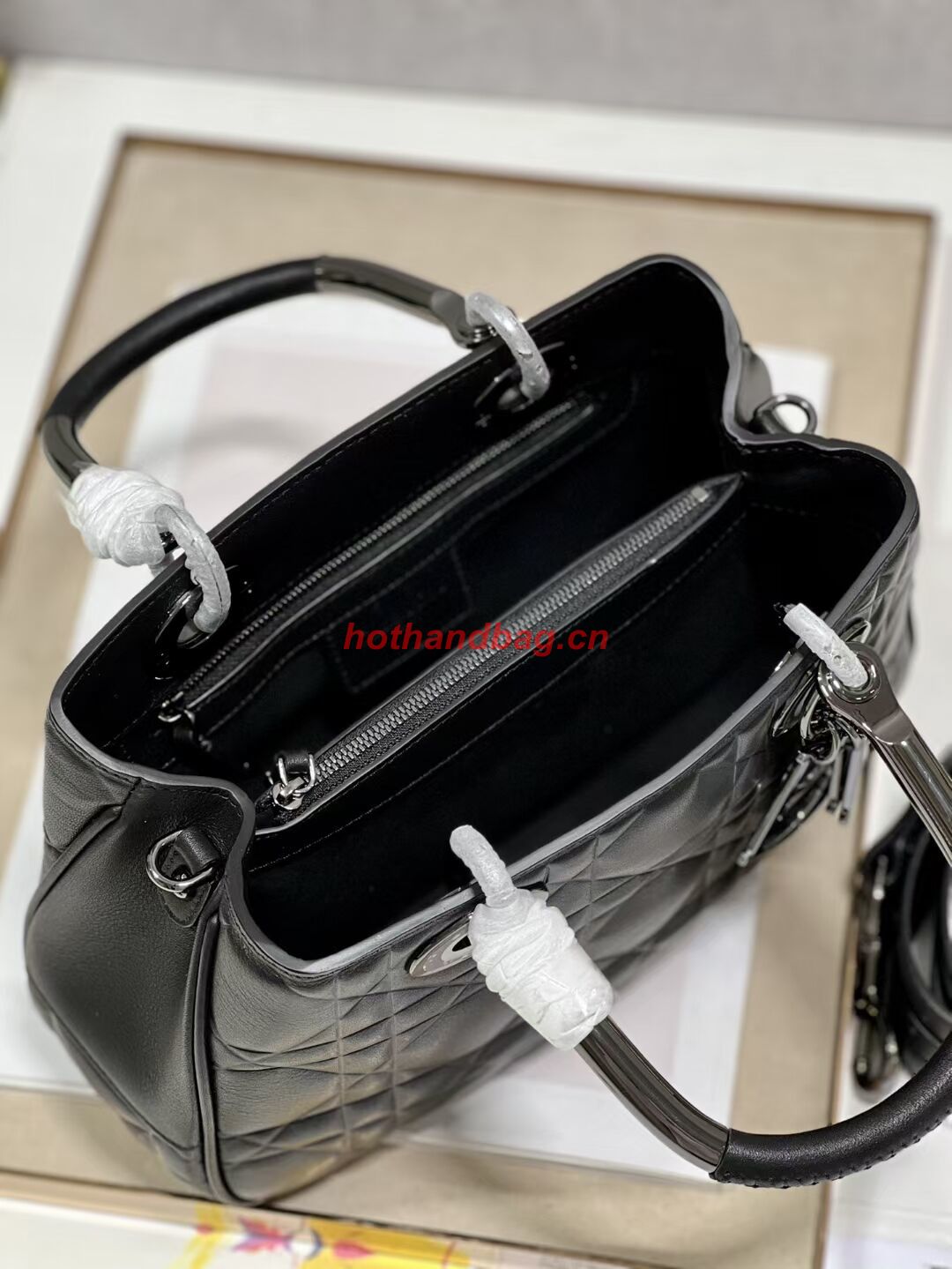 LADY DIOR TOP HANDLE MEDIUM BAG Cannage Lambskin C9227 BLACK&BLACK LADY DIOR TOP HANDLE MEDIUM BAG Cannage Lambskin C9227 BLACK&BLACK