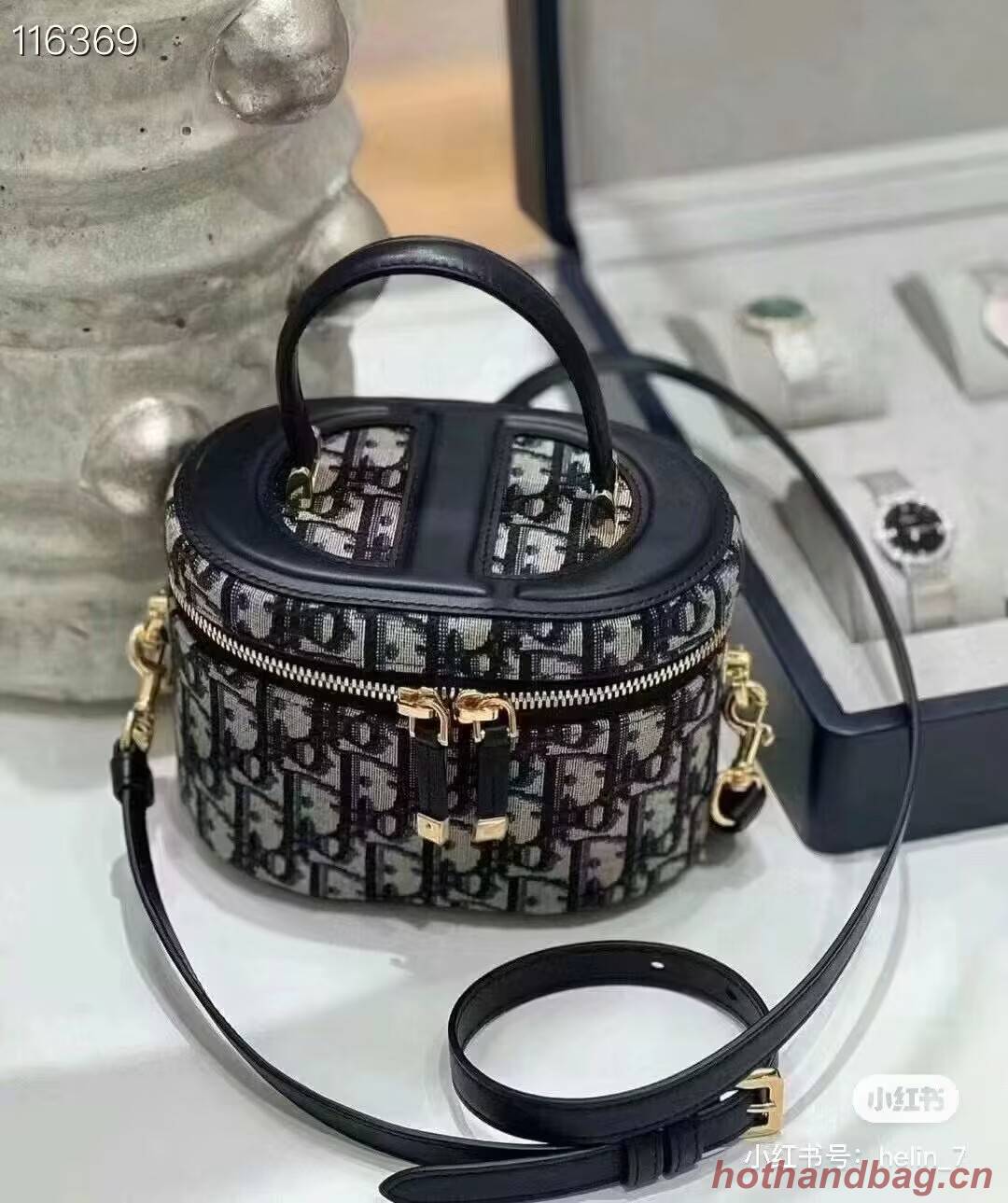 SMALL CD SIGNATURE VANITY CASE Blue Dior Oblique Jacquard S2203UTZQ SMALL CD SIGNATURE VANITY CASE Blue Dior Oblique Jacquard S2203UTZQ