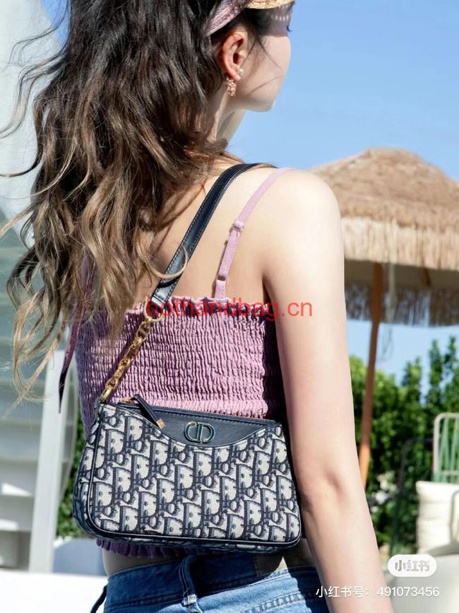 Dior 30 MONTAIGNE HOBO AVENUE MINI BAG Blue Dior Oblique Jacquard S2187UCNX Dior 30 MONTAIGNE HOBO AVENUE MINI BAG Blue Dior Oblique Jacquard S2187UCNX