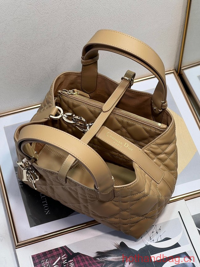 SMALL DIOR TOUJOURS BAG Tan Macrocannage Calfskin M2822O